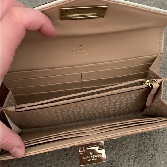 Kate spade wallet - Picture 2 of 2